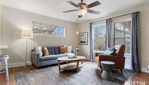 Elegant Escape Gourmet Kitchen and Outdoor Living - Foto 2