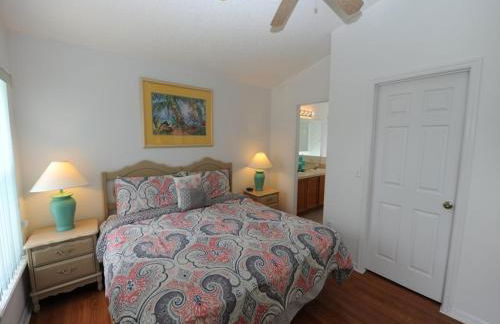 Three-Bedroom House in Clear Creek - Photo 6