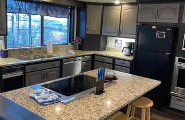 Mt. Baker View Harbor King Bed Fire Pit - Foto 26