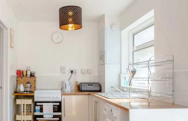 Stylish 4BD House With Private Garden - Stratford - Foto 12