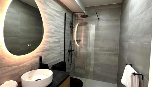 Boutique Apartments Hotel Playa San Gabriel - Photo 5, towels, Shower