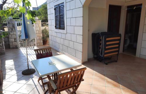 Apartments Zlosilo - Photo 33