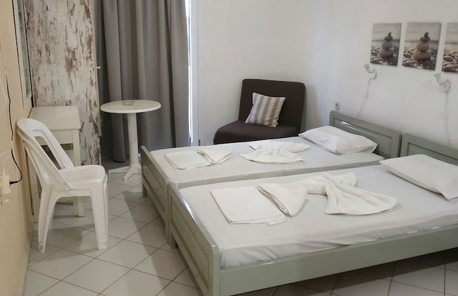 Renia Studios -studio for 2 Pers With a Swimming Pool - Photo 14