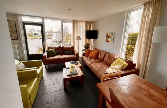 House in Boornzwaag With Private Jetty - Photo 1