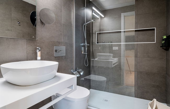 Limehome Sevilla Ronda de Capuchinos - Photo 53