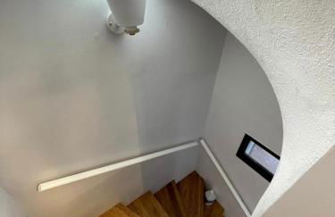 A Regal Retreat- Exclusive Parking, Prime Location - Foto 41