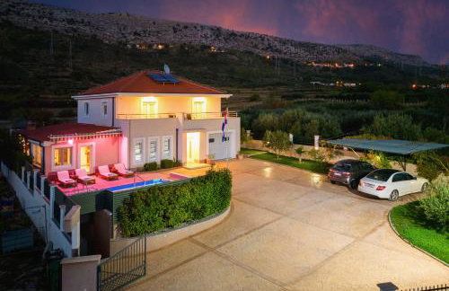 VILLA MILLA with private pool, jacuzzi, sauna, gym, max. 8 person - Photo 28