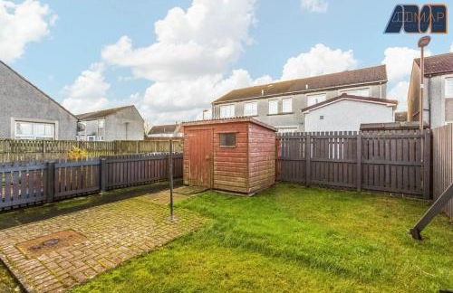Modern 3 Bed Home in Bathgate with Garden - Photo 12