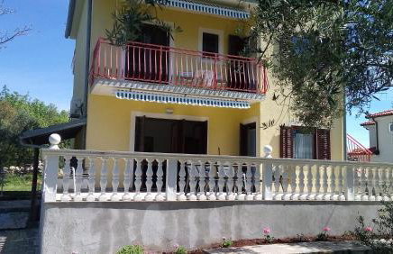 Apartments Nina - Photo 1