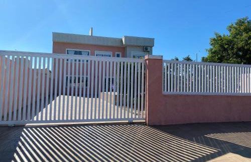 Belíssimo sobrado com piscina - Foto 7