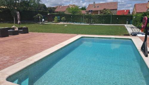 Disfrutar y relajarse el Robledal - Foto 2