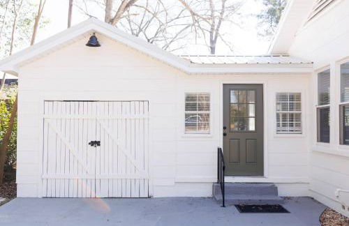 Cozy Historic District Cottage - Foto 13