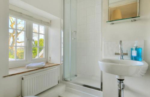 Charm Cottage - Photo 14