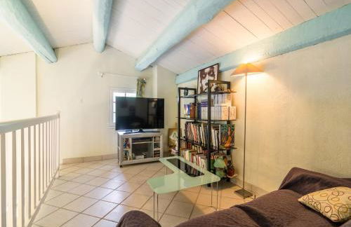 Villa in Hyères near Beach & Pool - Foto 9