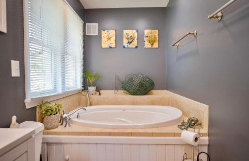 Waterfront luxury w-beach resort-pool-golf-tennis-fishing & views! - Foto 37