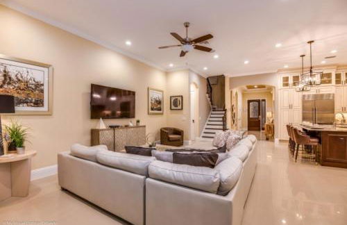 Luxury 7-Bedroom Reunion Retreat With Home Cinema & Pool - Foto 5