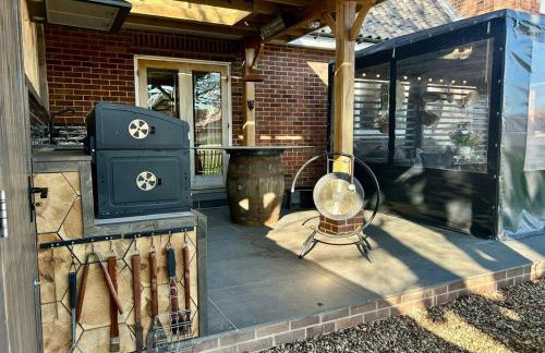 Grand Idyllic Hideaway Home With Hot Tub, Sleeps 8 - Foto 2