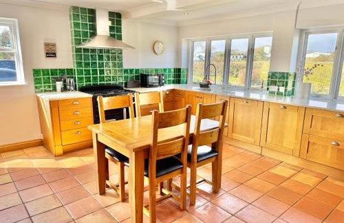 Stunning 7 Bedroom Escape Near New Forest and Beach - Large Garden - Serene Setting - Sleeps 14 - Foto 64