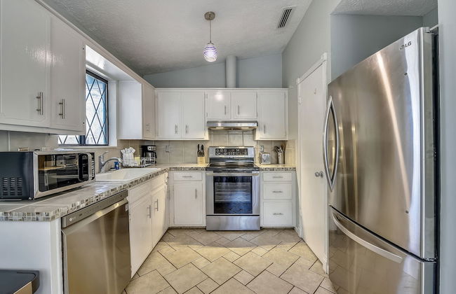 Emerald Sunset by Book That Condo - Photo 20