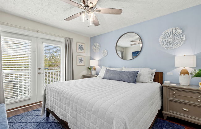 Escape to Sand Dollar Holler: Coastal Retreat, 3 Beds, 2.5 Baths, Sleeps 10! - Foto 9