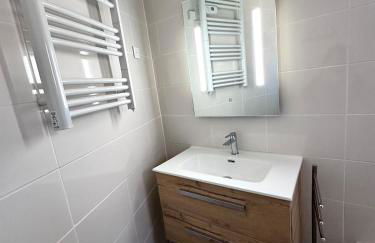 Les Grillons Maison cozy avec grand jardin - Foto 11