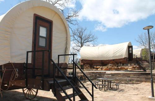 Elevated West Wagon Stay - Spacious Cozy and Charming - Foto 12