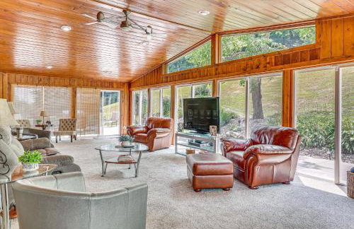 Spacious Ohio Family Home on 5-Acre Property! - Foto 4