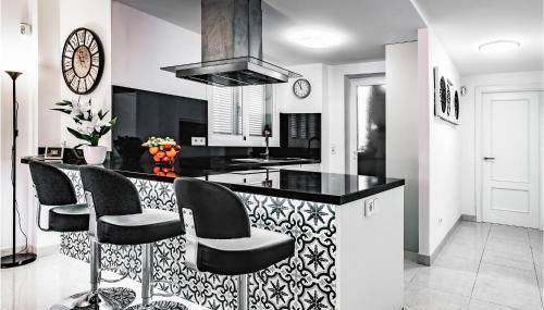 2 Bedroom Cozy Apartment In Cala Bona - Foto 4