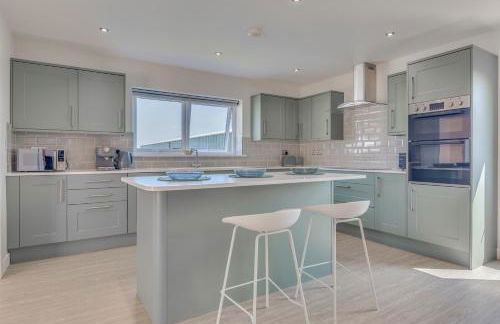 Luxury Isla Cottages Bourne, Dog Friendly with Garden, Parking, Countryside Views, Family Holidays & Easy Access to Town - Foto 8