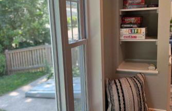 New Pet Friendly Walking Distance to Lake Front - Foto 12