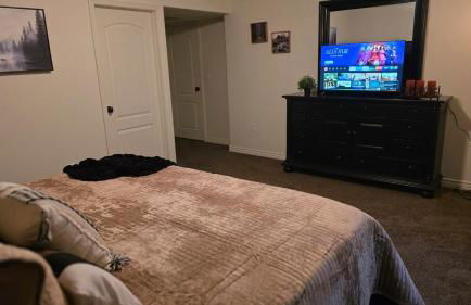 Wasatch Retreat 5 bed 3 5 bath pool table game room - Photo 57