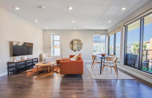 Hollywood Escape! Elegant 2BR 2BA Rental - Foto 1