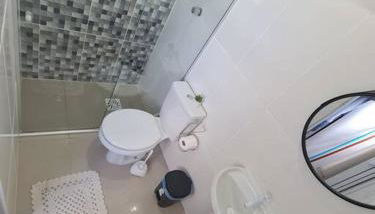 Kitnet 301 centro linda vista por sol com tv smart e ar - Foto 5