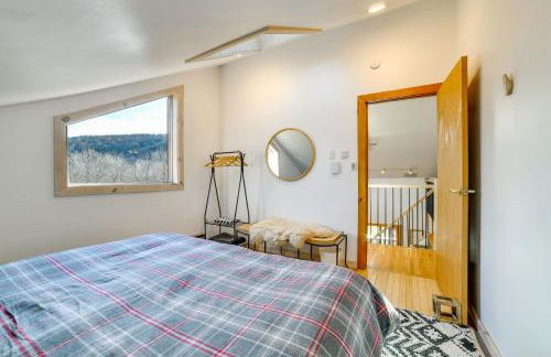 Hilltop Walton Getaway with Picturesque Views! - Foto 22