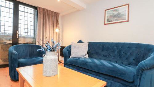 Blue Peter Engine Shed - Photo 4