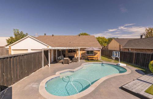 Private Pool - Game Room - Backyard TV - Fenced Yard - Photo 20