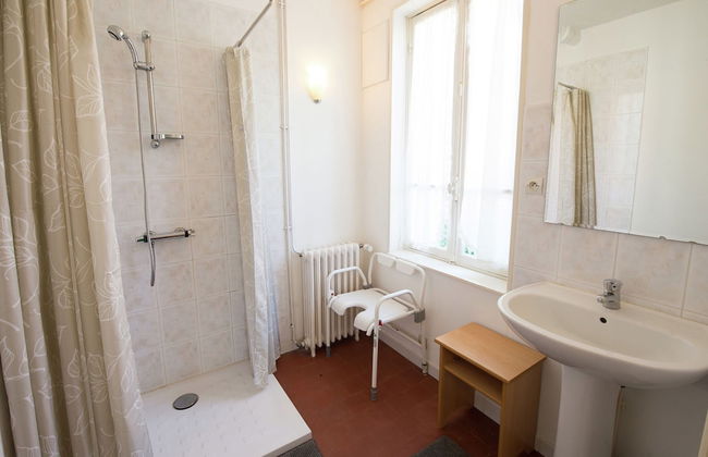 Unique Holiday Home in Saint-honore-les-bains With Garden - Foto 40