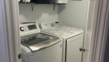 Jolly Accommodations & Suite-Sleeps 10 - Foto 2