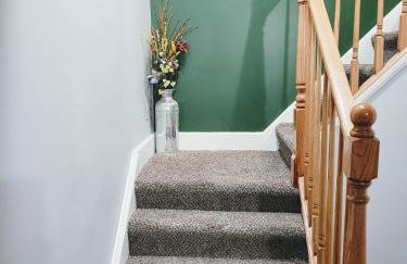 Nice house with private parking, king bed fenced yard - Foto 45