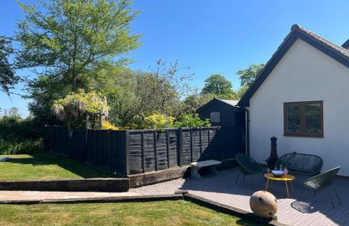 Cottage nestled in the heart of a stunning Suffolk Village - Foto 16