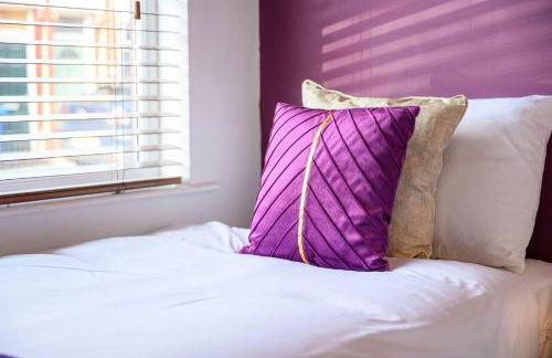 Bright and Cosy 3-bedroom Home near Manchester - Free parking - Sleeps 6 - Foto 8