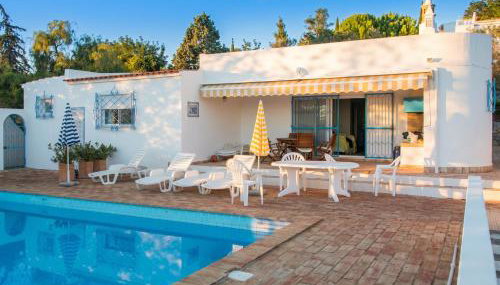 Charming House with Pool in Faro - Photo 3