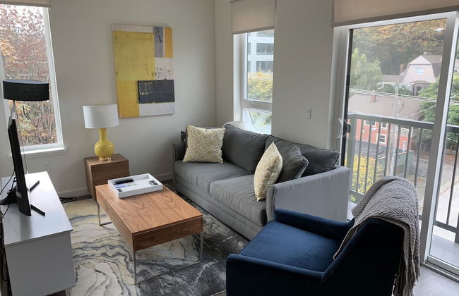 Domicile Suites at Marina SLU - Photo 24