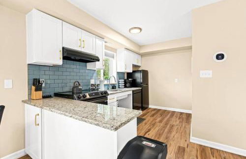 1st Floor 1BR Flat, King Bed, End Unit - Foto 8