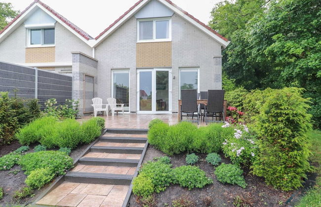 Nice Holiday Home on the Water - Foto 1