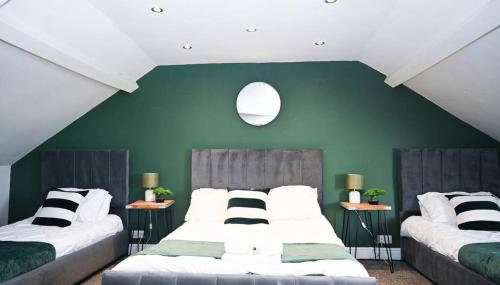 Humble Home NE - Short & Long stay or Contractors - Foto 4, wardrobe