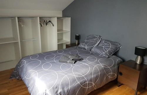 Duplex cosy - 3 chambres avec garage, balcon et clim - Foto 7