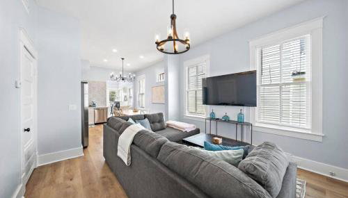 Cozy Home Near Downtown with a Pool and Fire Pit - Foto 4