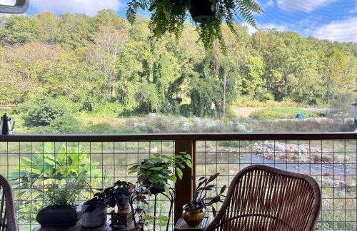 Creekside Base for Hiking and Biking, Near Downtown - Foto 8