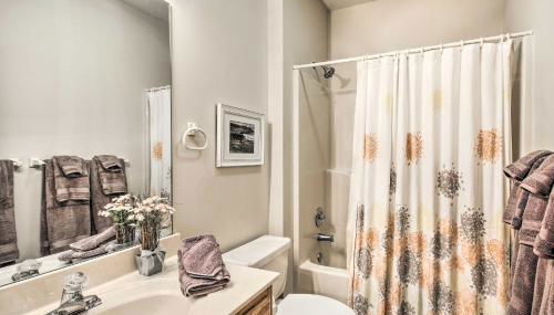 Home with Deck Near Lake Avalon, Boat Ramp and Golf! - Photo 2